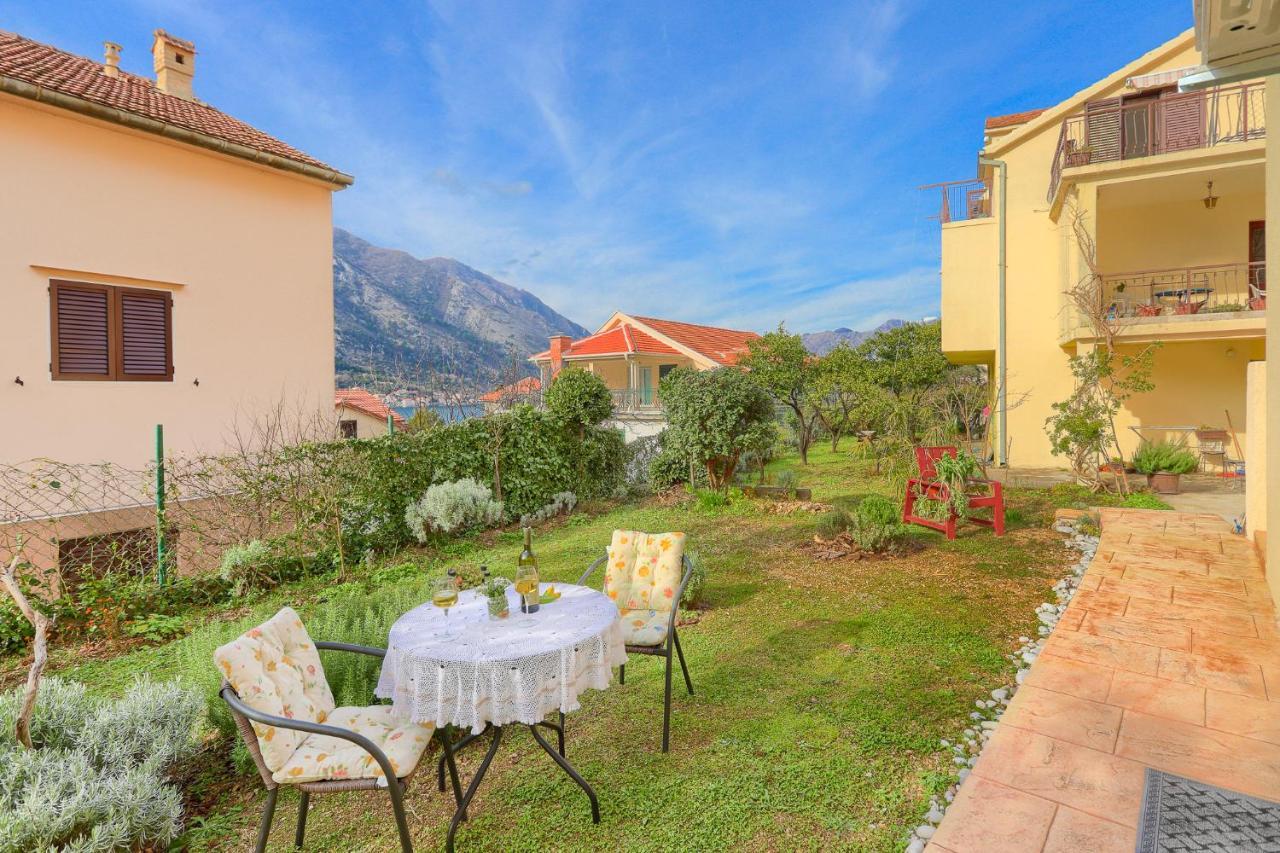 Apartment Castellino Kotor Extérieur photo